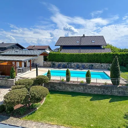 Sonntagsglück - Premium Seekirchen, Ruhiges Feriendomizil Im Grünen, Gemeinsamer Poolarea Ferienhaus