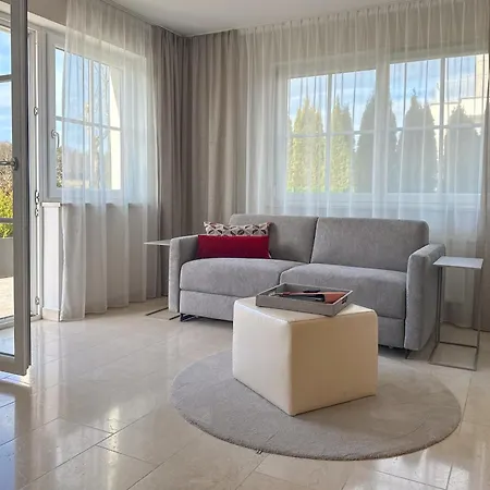 Sonntagsglück - Premium Seekirchen, Ruhiges Feriendomizil Im Grünen, Gemeinsamer Poolarea Ferienhaus