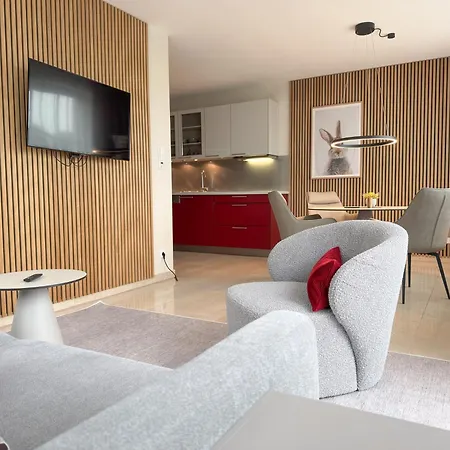 Sonntagsglück - Premium Seekirchen, Ruhiges Feriendomizil Im Grünen, Gemeinsamer Poolarea Ferienhaus Seekirchen am Wallersee