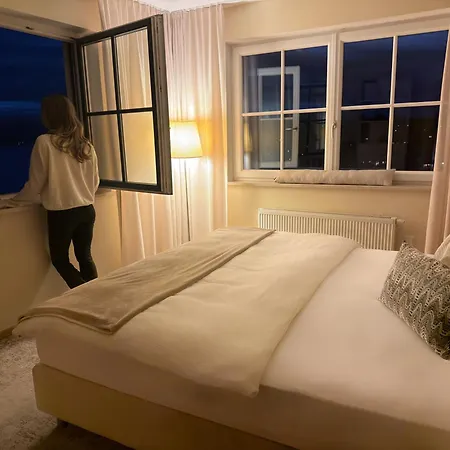 Ferienhaus Sonntagsglück - Premium Seekirchen, Ruhiges Feriendomizil Im Grünen, Gemeinsamer Poolarea Seekirchen am Wallersee