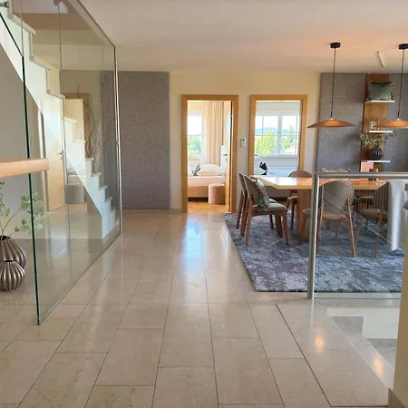 Ferienhaus Sonntagsglück - Premium Seekirchen, Ruhiges Feriendomizil Im Grünen, Gemeinsamer Poolarea