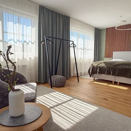 Ferienhaus Sonntagsglück - Premium Seekirchen, Ruhiges Feriendomizil Im Grünen, Gemeinsamer Poolarea Seekirchen am Wallersee