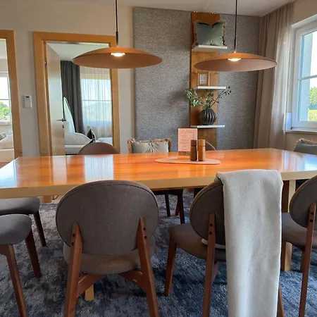 Sonntagsglück - Premium Seekirchen, Ruhiges Feriendomizil Im Grünen, Gemeinsamer Poolarea