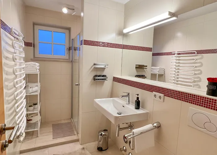 Sonntagsglück - Premium Seekirchen, Ruhiges Feriendomizil Im Grünen, Gemeinsamer Poolarea Ferienhaus Seekirchen am Wallersee