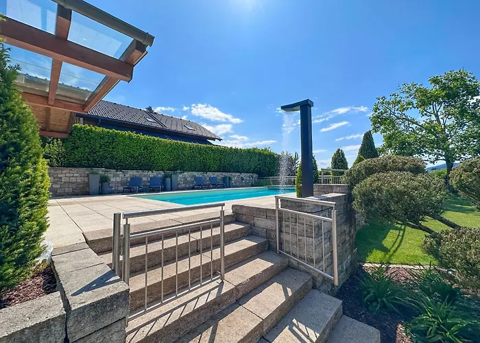 Sonntagsglück - Premium Seekirchen, Ruhiges Feriendomizil Im Grünen, Gemeinsamer Poolarea Ferienhaus