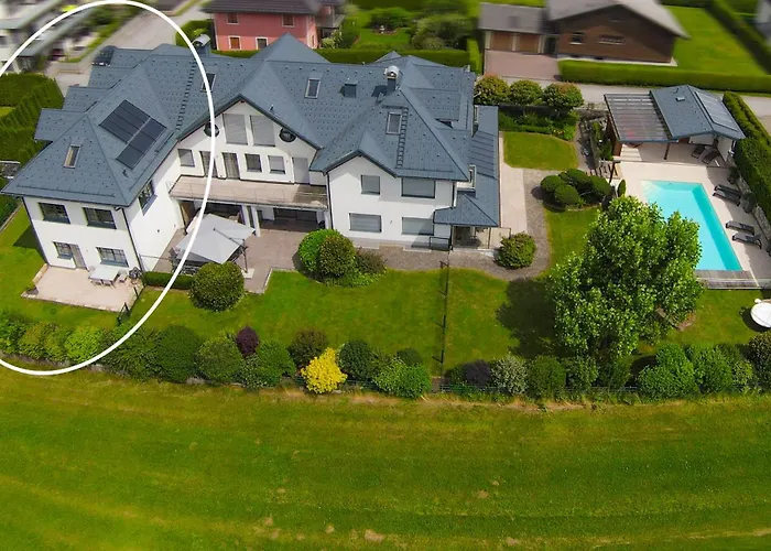 Sonntagsglück - Premium Seekirchen, Ruhiges Feriendomizil Im Grünen, Gemeinsamer Poolarea Ferienhaus *